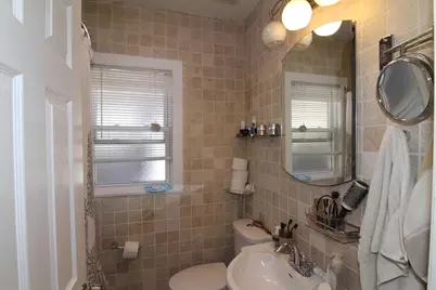 5642 W Newport Avenue, Chicago, IL 60634 - Photo 6