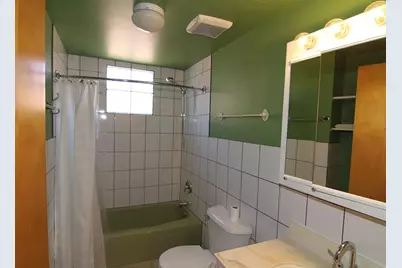 5642 W Newport Avenue, Chicago, IL 60634 - Photo 12