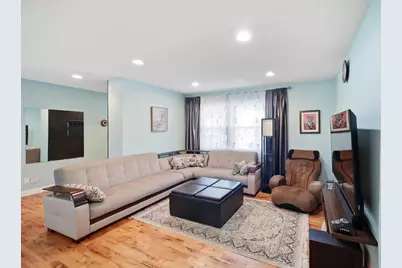 17 Whitehall Court, Buffalo Grove, IL 60089 - Photo 4