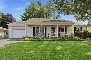 17 Whitehall Ct, Buffalo Grove, IL 60089 - Photo 1