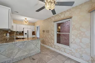 29 Chancel Ln, Glen Ellyn, IL 60137 - Photo 22