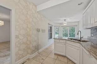 29 Chancel Ln, Glen Ellyn, IL 60137 - Photo 18