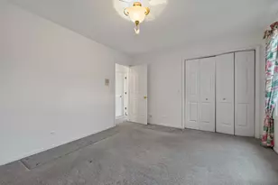 29 Chancel Ln, Glen Ellyn, IL 60137 - Photo 32