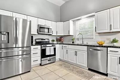 2714 Gilead Avenue, Zion, IL 60099 - Photo 6