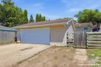 2714 Gilead Avenue, Zion, IL 60099 - Photo 32