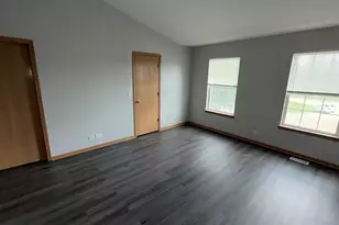 2209 Sunrise Cir, Aurora, IL 60503 - Photo 8