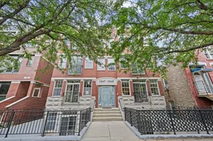 1249 N Bosworth Ave, Chicago, IL 60642 - Photo 1
