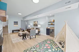 1249 N Bosworth Ave, Chicago, IL 60642 - Photo 16