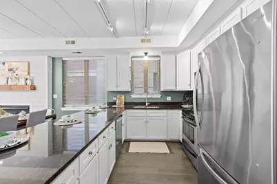1249 N Bosworth Avenue #1N, Chicago, IL 60642 - Photo 6