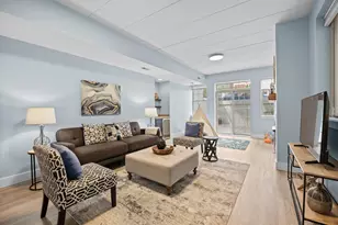 1249 N Bosworth Ave, Chicago, IL 60642 - Photo 14