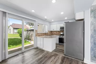 761 Colorado Court, Carol Stream, IL 60188 - Photo 8