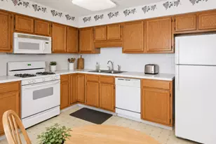 5320 N Lowell Ave, Chicago, IL 60630 - Photo 10