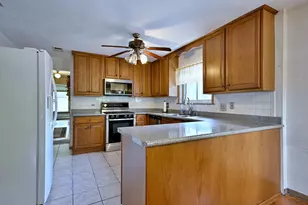 611 N Lincoln Ave, Addison, IL 60101 - Photo 6