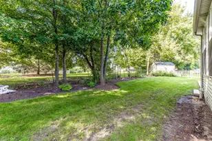 306 Greenview Ln, Lake Villa, IL 60046 - Photo 20