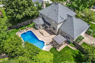 391 Du Pahze St, Naperville, IL 60565 - Photo 4