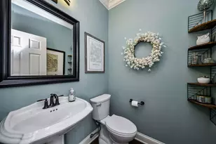 834 Shandrew Dr, Naperville, IL 60540 - Photo 10