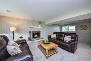 2287 Durham Dr, Wheaton, IL 60189 - Photo 8