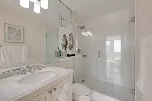 111 E Chestnut St, Chicago, IL 60611 - Photo 24
