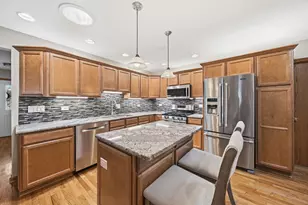 8129 Bob O Link Rd, Orland Park, IL 60462 - Photo 6