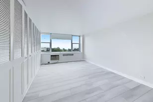 4250 N Marine Dr, Chicago, IL 60613 - Photo 16