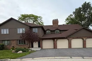 7930 W Lakeview Ct, Palos Heights, IL 60463 - Photo 1