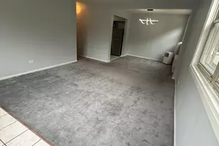 6700 S Paxton Ave, Chicago, IL 60649 - Photo 6