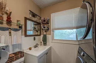 404 Kenyon Ave, Romeoville, IL 60446 - Photo 8