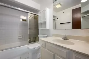 4136 Cove Ln, Glenview, IL 60025 - Photo 12