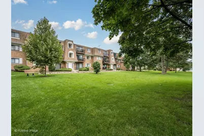 4136 Cove Lane #E, Glenview, IL 60025 - Photo 2