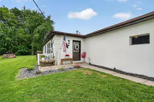 552 N Center St, Braidwood, IL 60408 - Photo 2