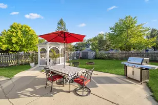 2317 Broadway Ln, Schaumburg, IL 60194 - Photo 34