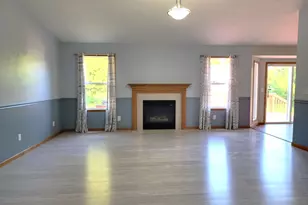 4202 Sunbury Dr, Rockford, IL 61109 - Photo 2