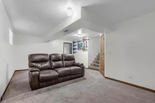 4240 Peartree Dr, Lake in the Hills, IL 60156 - Photo 18