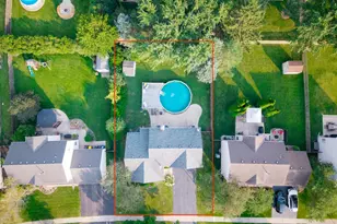 4240 Peartree Dr, Lake in the Hills, IL 60156 - Photo 22