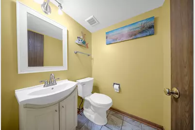 4240 Peartree Drive, Lake in the Hills, IL 60156 - Photo 16