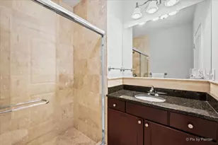 6331 N Glenwood Ave, Chicago, IL 60660 - Photo 22