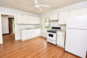 610 N Mclean St, Bloomington, IL 61701 - Photo 6