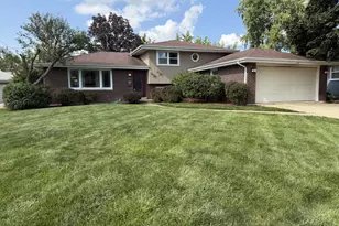 608 Gloria St, Lockport, IL 60441 - Photo 2