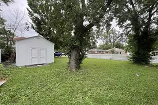 17609 Roosevelt Ave, Homewood, IL 60430 - Photo 4