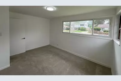 17609 Roosevelt Avenue, Homewood, IL 60430 - Photo 10