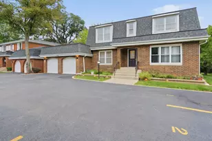 534 S La Grange Rd, La Grange, IL 60525 - Photo 1