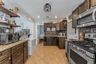 2923 N Neenah Ave, Chicago, IL 60634 - Photo 12