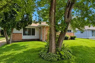 103 Shabbona Dr, Park Forest, IL 60466 - Photo 1