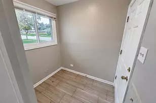 103 Shabbona Dr, Park Forest, IL 60466 - Photo 2