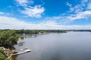 117 Roosevelt Ave, Wauconda, IL 60084 - Photo 2