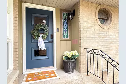 309 W 2nd Street, Oglesby, IL 61348 - Photo 4