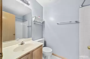 87 Townsend Cir, Naperville, IL 60565 - Photo 12