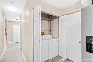 87 Townsend Cir, Naperville, IL 60565 - Photo 14