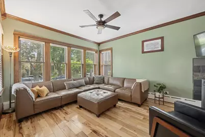 6210 N Moody Avenue, Chicago, IL 60646 - Photo 2