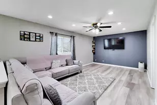 1952 Pastoral Ln, Hanover Park, IL 60133 - Photo 16